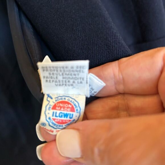 Vintage Liz Claiborne Navy Wool Blazer Gold Buttons – Union Made in USA Sz 4 - Picture 9 of 9